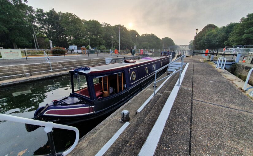 Riding the Tide, from Teddington to Brentford